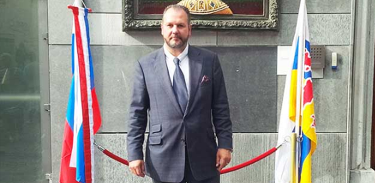 Делегаты OMEC Motors присутствовали на установке доски царю Петру 1